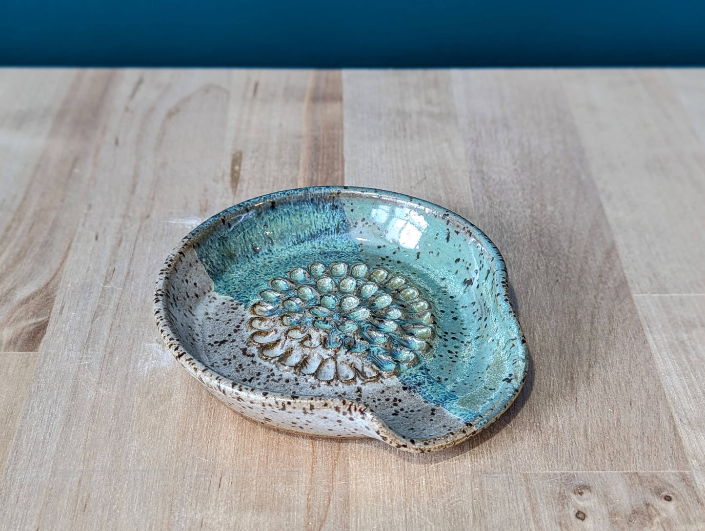 Spoon Rest with Garlic Grater