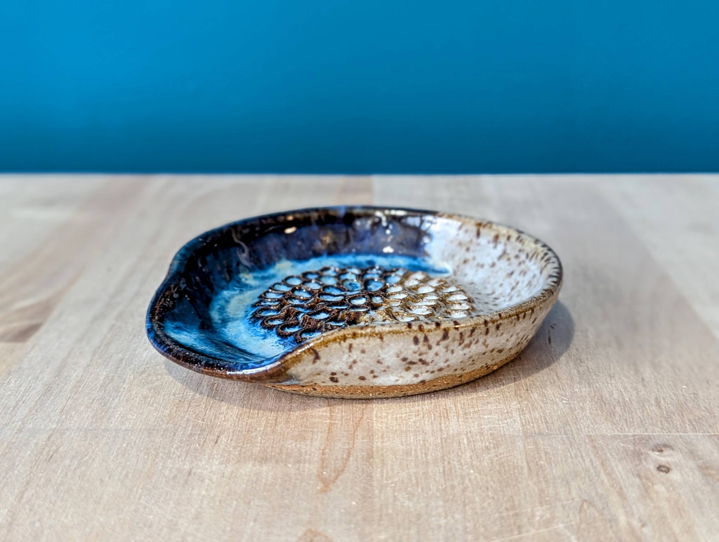 Spoon Rest with Garlic Grater