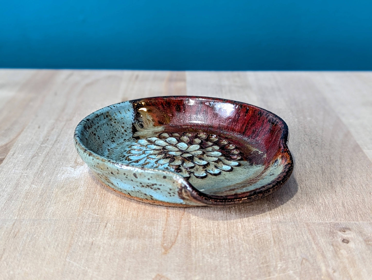 Spoon Rest with Garlic Grater