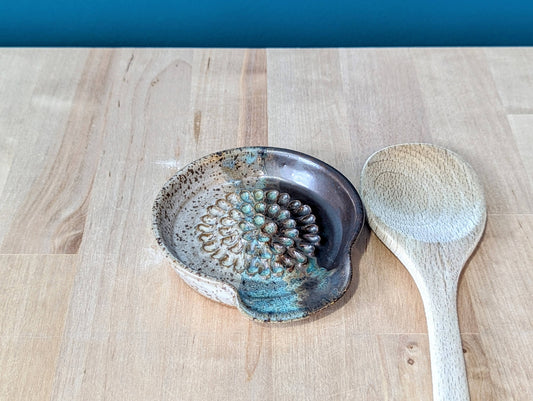 Spoon Rest with Garlic Grater