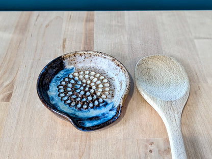Spoon Rest with Garlic Grater